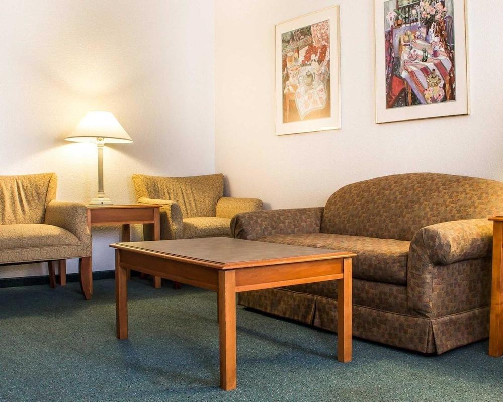 Quality Inn Tulsa Central Extérieur photo