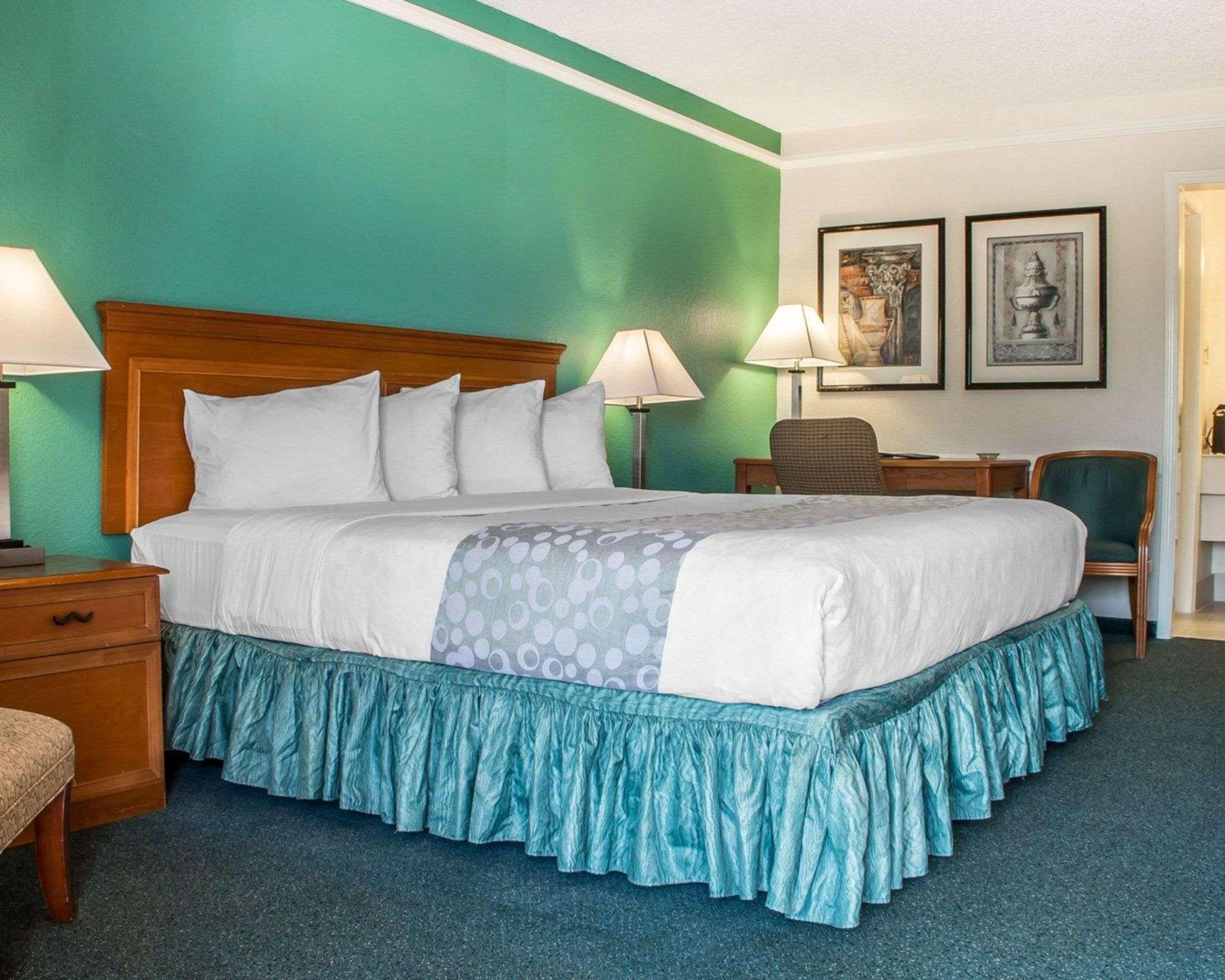 Quality Inn Tulsa Central Extérieur photo