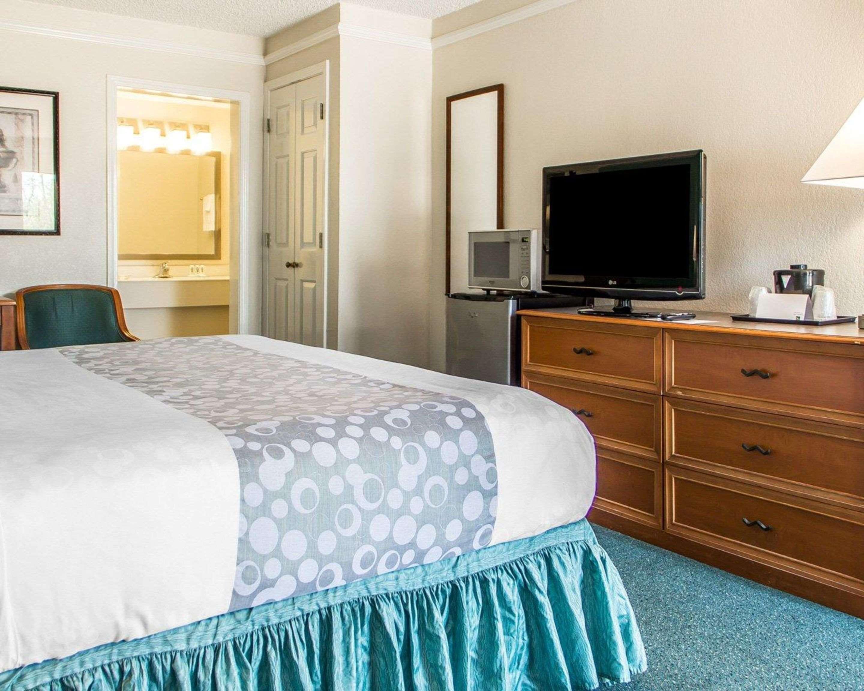 Quality Inn Tulsa Central Extérieur photo