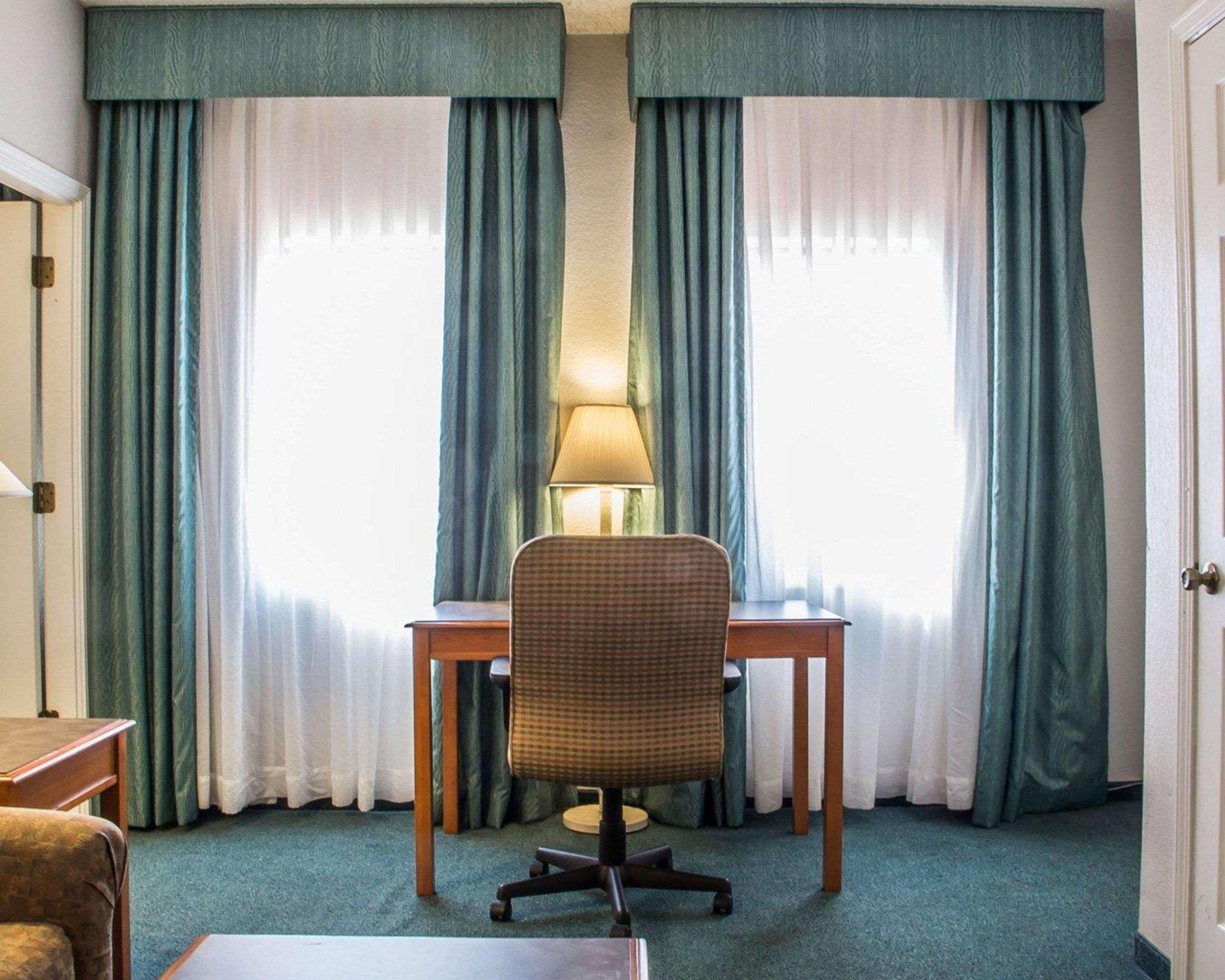 Quality Inn Tulsa Central Extérieur photo