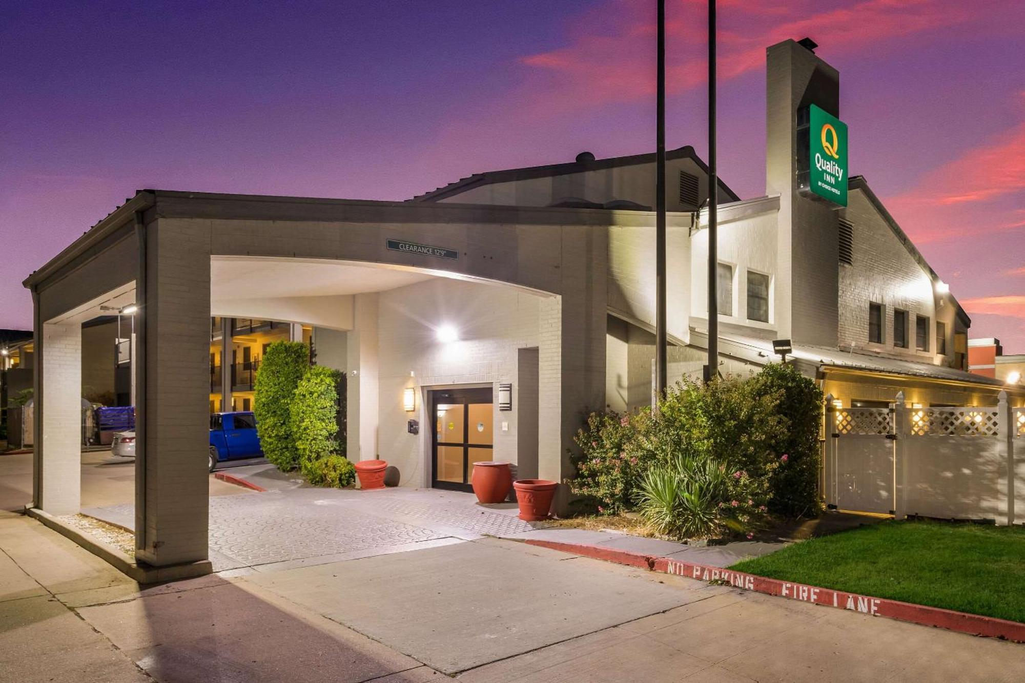 Quality Inn Tulsa Central Extérieur photo
