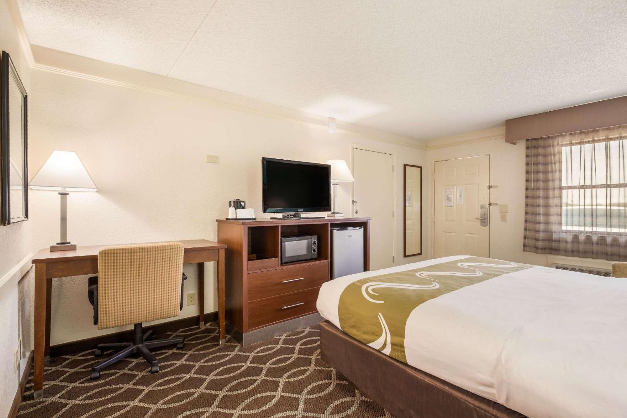Quality Inn Tulsa Central Extérieur photo