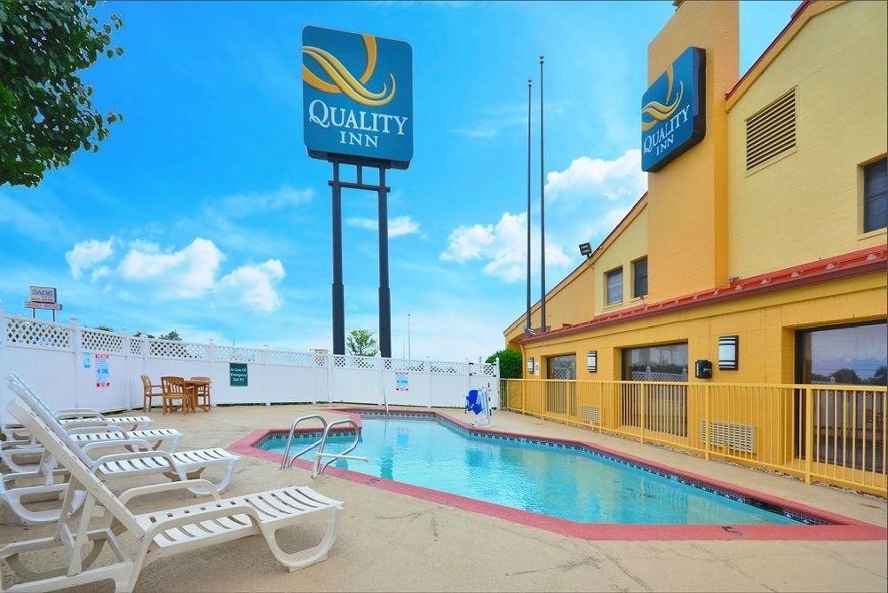 Quality Inn Tulsa Central Extérieur photo