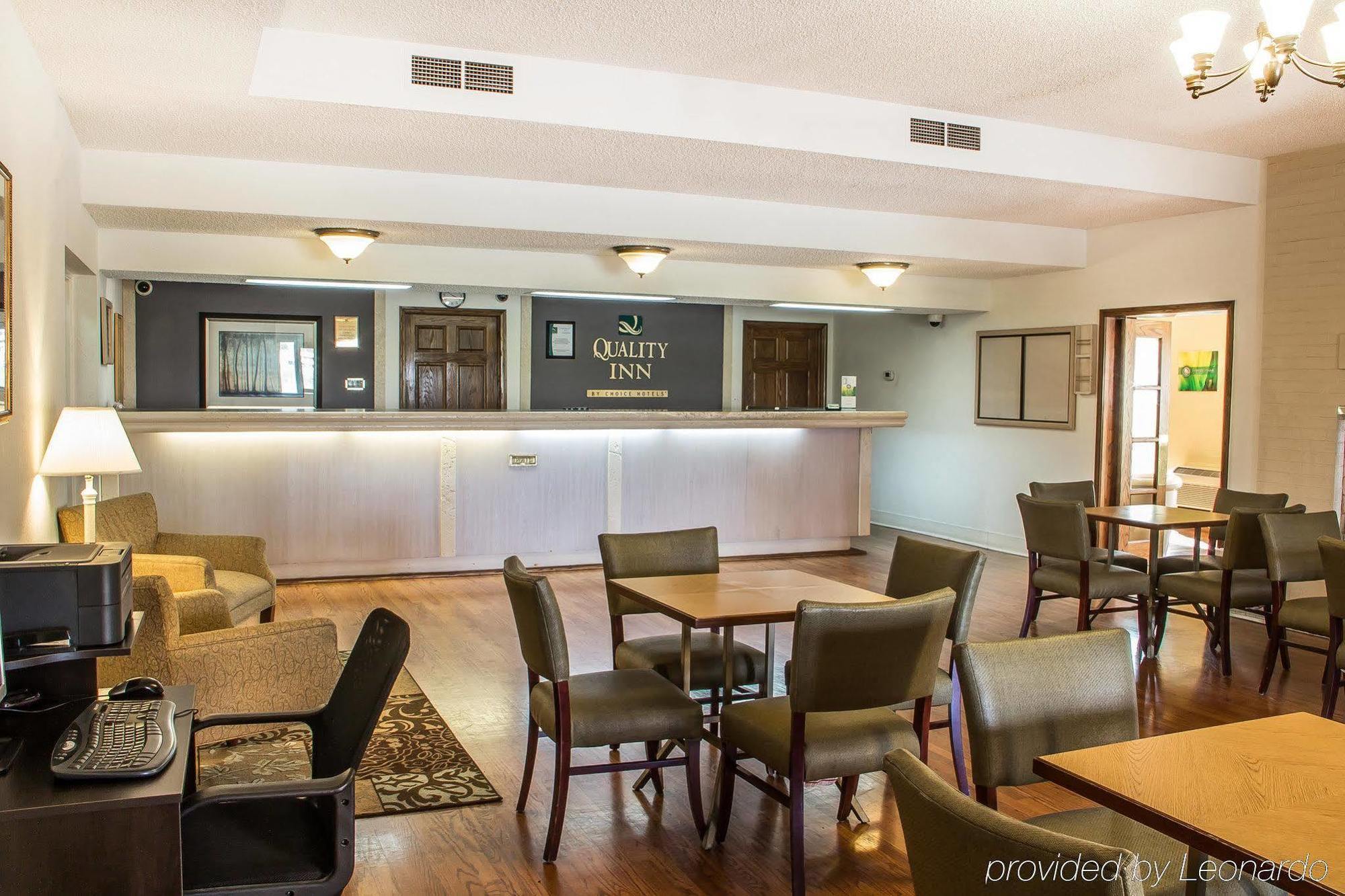 Quality Inn Tulsa Central Extérieur photo